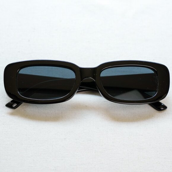 y2k rectangle retro style Black Frame, Dark Lens frame sunglasses - Picture 2 of 8